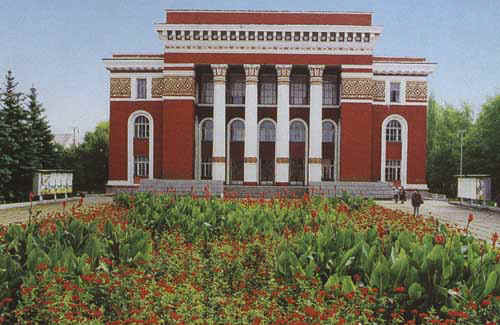 sal10.jpg (64474 bytes)